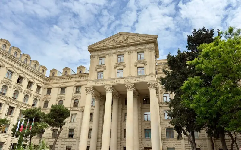 Azerbaijani MFA condoles deaths of Iranian officials in helicopter crash