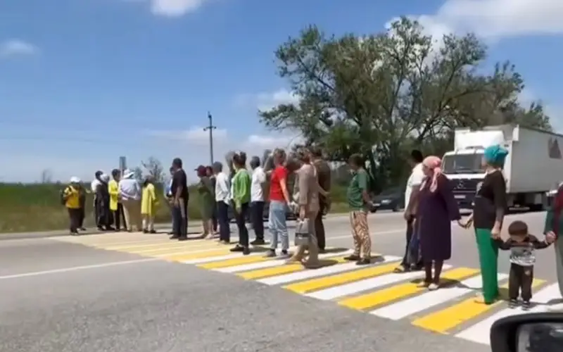 кадр из видео