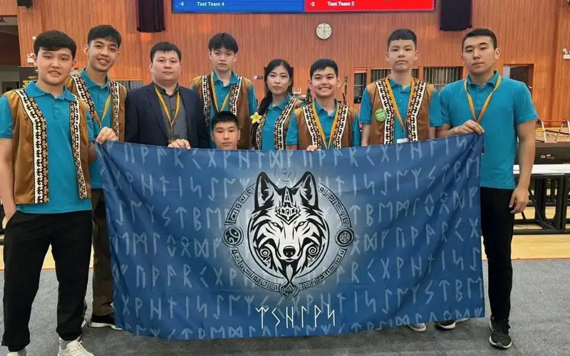 Қозоғистонлик ўқувчилар Хитойда робототехника бўйича ўтказилган чемпионатда нуфузли совринга эга бўлди