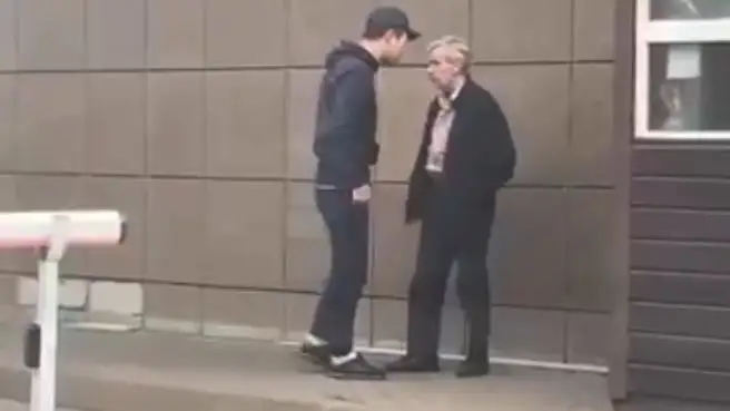 пожилого мужчину избили в центре Алматы