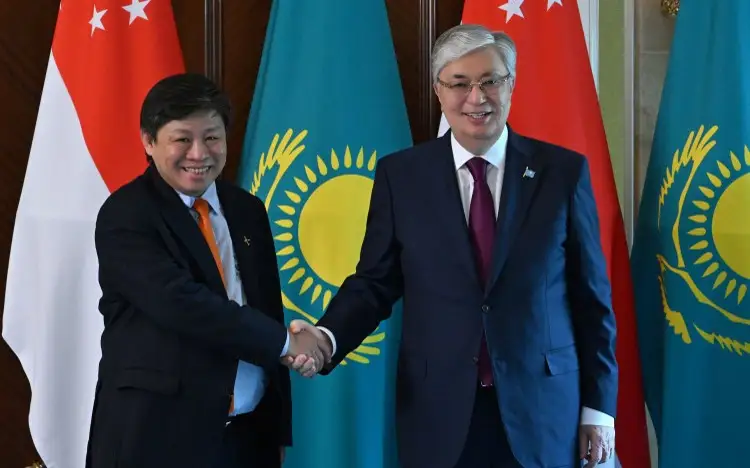 Kazakh President Kassym-Jomart Tokayev and the head of Sovico Group Nguyen Thanh Hung