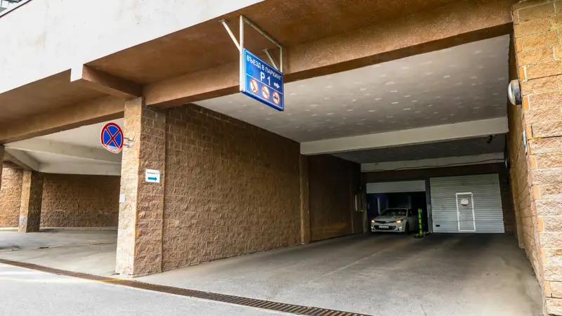 Көлік тұрағы