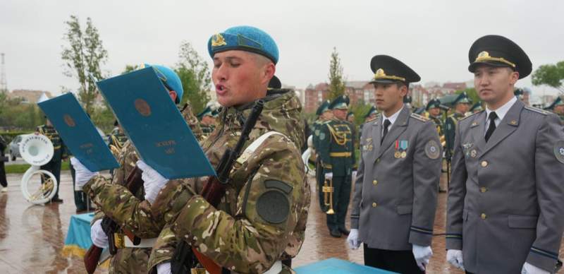 Военную присягу приняли солдаты Службы госохраны Казахстана