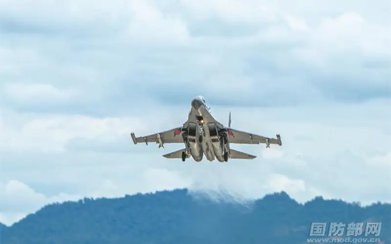 Армия Китая завершила военные учения вокруг острова Тайвань