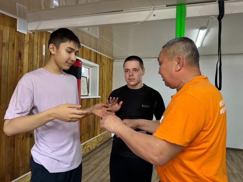 Как тренер по боксу дарит надежду своим «особенным» воспитанникам в Рудном Как тренер по боксу дарит надежду своим «особенным» воспитанникам в Рудном
