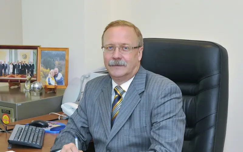 МАЛИНОВСКИЙ Виктор Александрович 