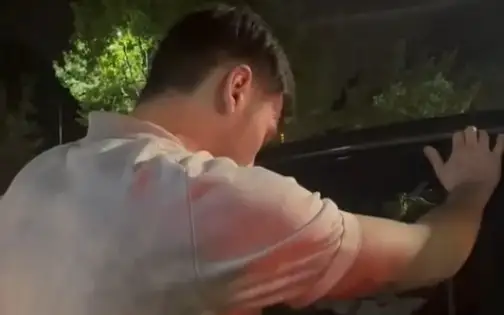 Көлік жүргізген