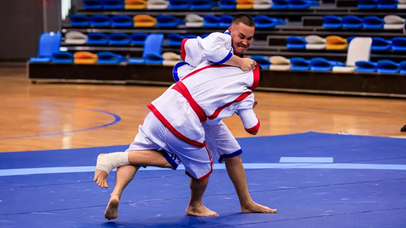 Qazaq kúresi Kazaksha kýres sport