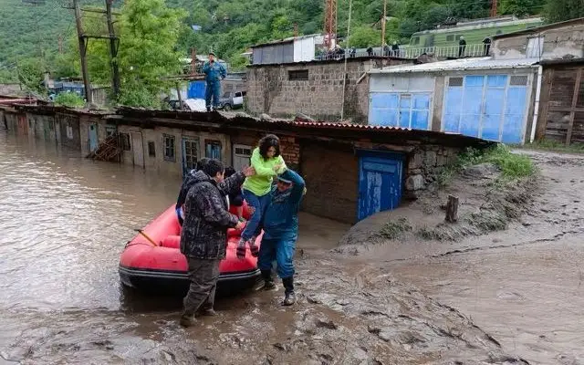 Chetyre cheloveka stalı jertvamı navodnenıı v Armenıı