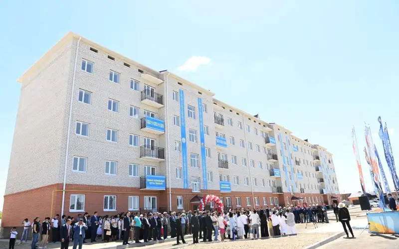 150 семей получили ключи от квартир в Кызылорде