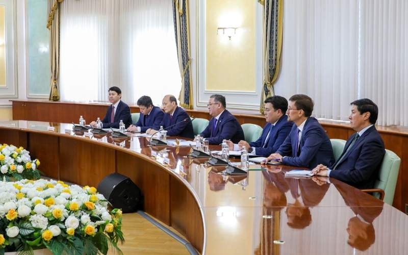 Памятник туркменскому поэту Махтумкули Фраги появится в Астане