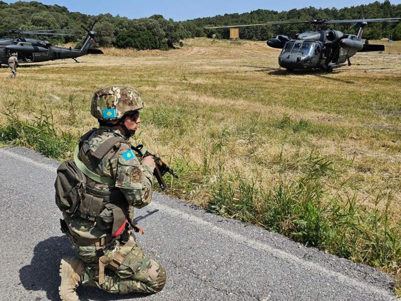 казахстанские десантники отличились на учениях в Турции