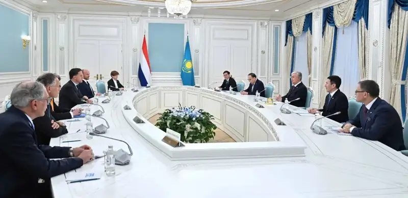 Tokayev, Rutte