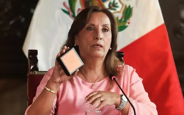 Перу президенті пара алды деп айыпталып отыр