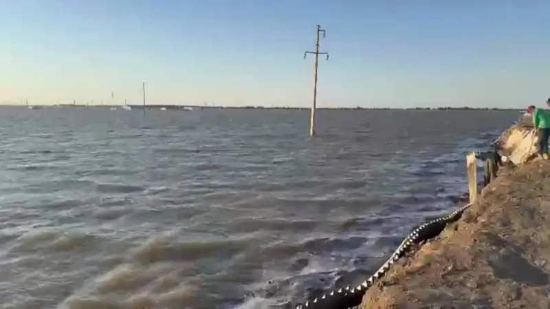 В Атырау незначительно повысился уровень воды в реке  Жайык 
