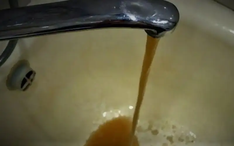 грязная вода, вода