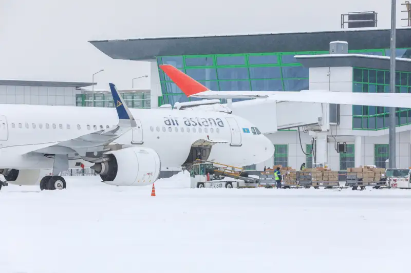 аэродром Астана самолет зима метель ұшақ қыс боран