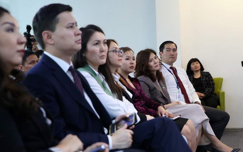 Алихан Байменов Алихан Байменов