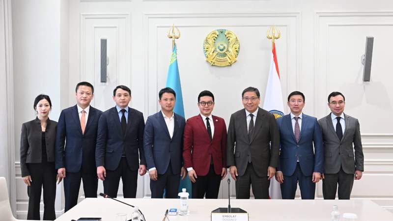 Ерболат Досаев встретился с президентом китайской компании Pacific Construction Group Сонг Шаотином