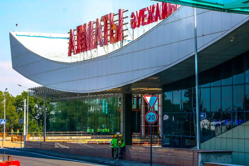 Строительство нового терминала аэропорта Алматы Алматы әуежайының жаңа терминалының құрылысы