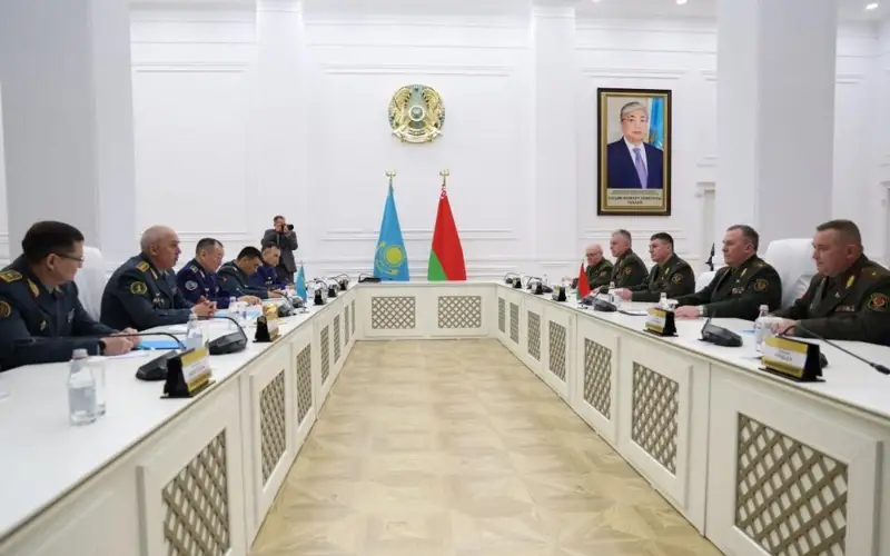 Қазақстан мен Беларусь қорғаныс министрлері әскери ынтымақтастықтың перспективаларын талқылады