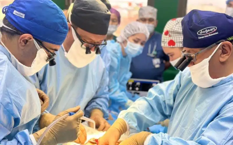 Елімізде бірінші рет бүйректі бүйректі айқас  транспланттау отасы жүргізілді