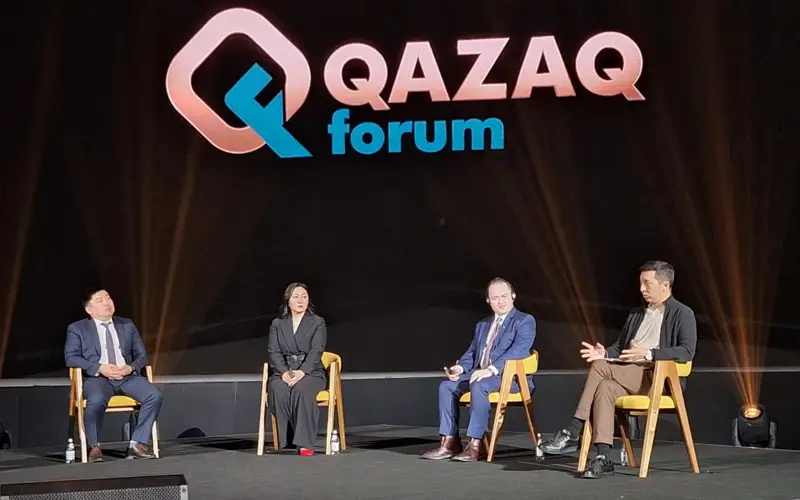 Global movements in the digital age: How social media and AI shape political dynamics