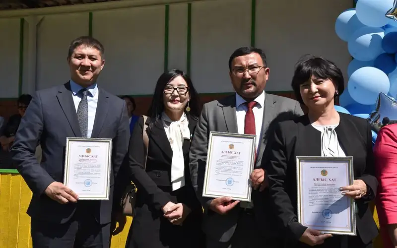 Aqtóbede sý tasqyny kezinde kómek kórsetken ustazdar marapattaldy