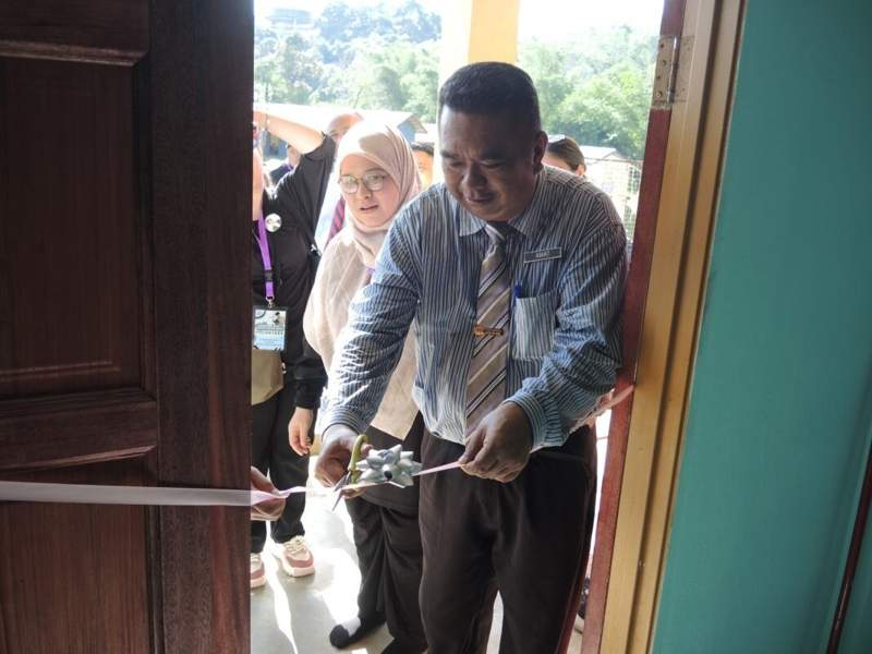 Oasis of Knowledge: Dimash fans opened a library at a rural school in Malaysia Oasis of Knowledge: Dimash fans opened a library at a rural school in Malaysia