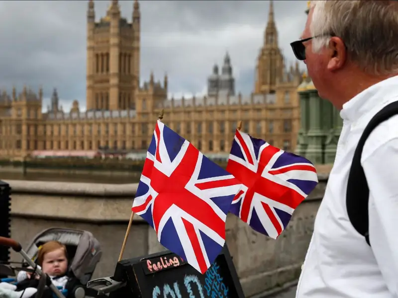 英国议会正式解散 大选选战拉开序幕