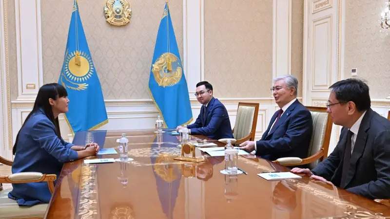 President meets Anar Burasheva, first Kazakh woman who conquered Everest Anar Burasheva, President Tokayev