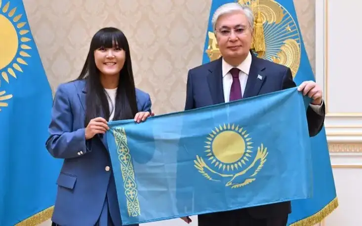President meets Anar Burasheva, first Kazakh woman who conquered Everest 