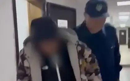 Семейный дебошир напал с ножом на фельдшеров