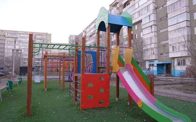 Благоустройство дворовых территорий продолжается в Семее