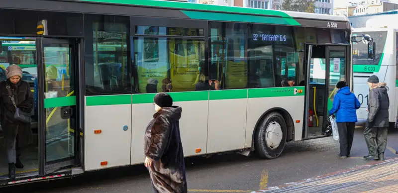 Автобус зима люди қыс адамдар Астана