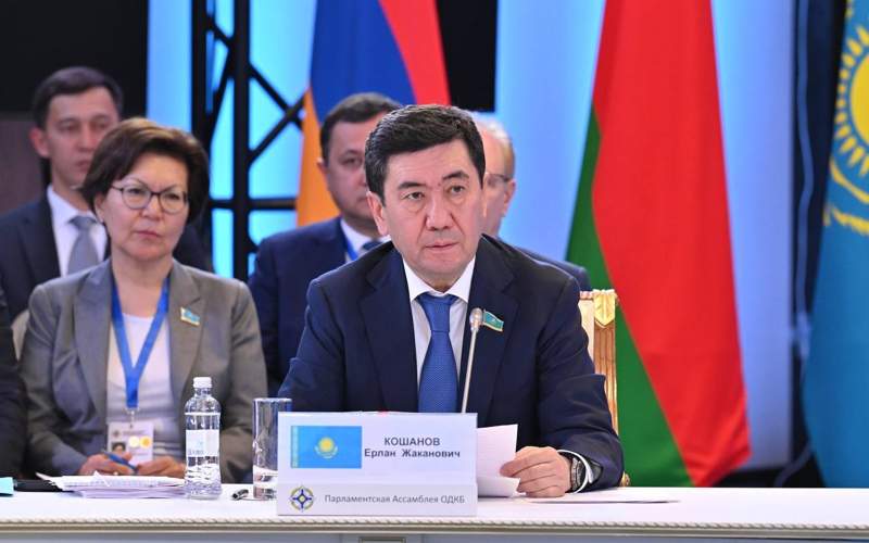 Ерлан Кошанов на заседании Совета  Парламентской Ассамблеи ОДКБ в Алматы