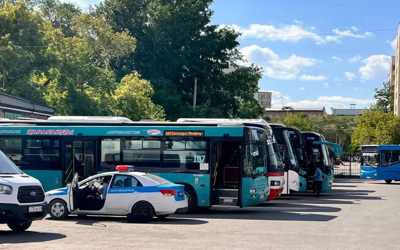 Автобусы и такси проверяют на безопасность в Карагандинской области