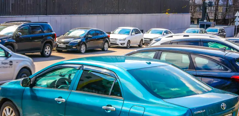 Алматы транспорт дороги автомобили движение Алматы көлік жолдары қозғалыс