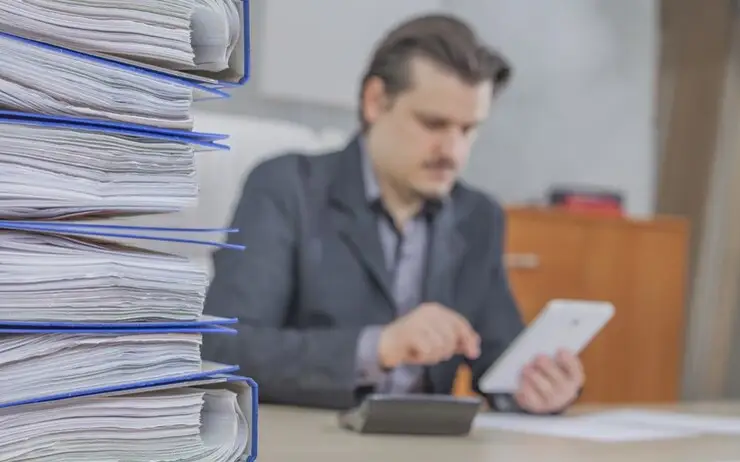 Сколько казахстанцы платят за «экологичность» банков