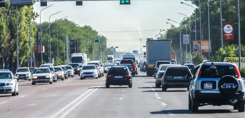 Алматы транспорт дороги автомобили движение Алматы көлік жолдары қозғалыс