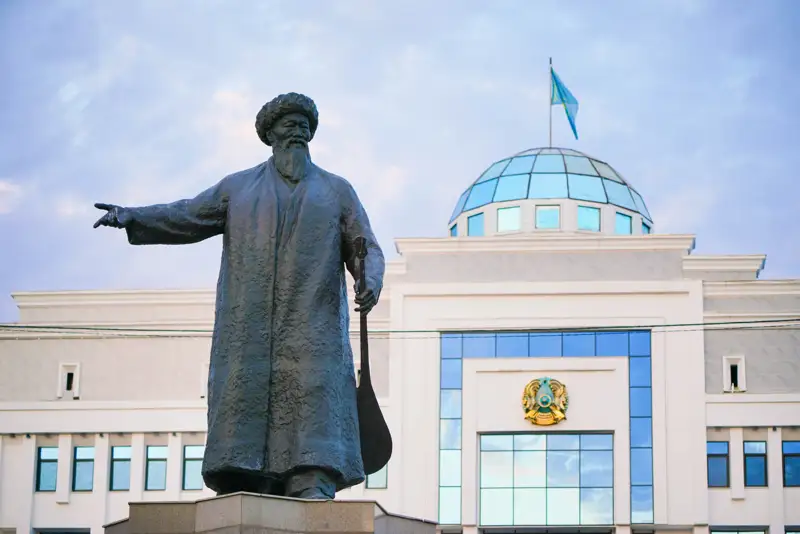 Тараз памятник Жамбыла Жабаева Жамбыл Жабаев ескерткіші