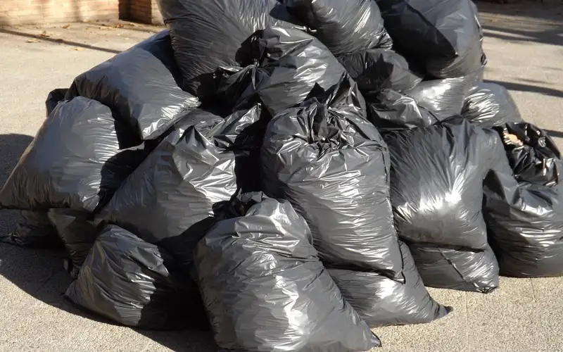 Экоакция «Таза Қазақстан»: 10 тонн мусора вывезли с окраин Макинска