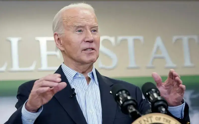 Байден Мексикадан келген заңсыз иммигранттардың баспана сұрау құқығын уақытша жойды