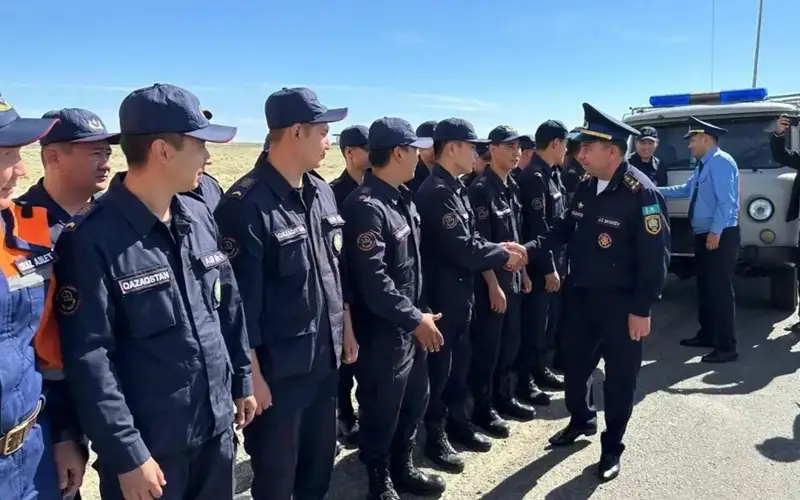 Кызылординские спасатели вернулись домой из подтопленных районов