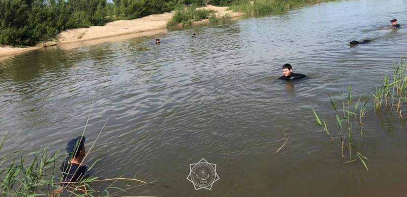 спасатели спасатели