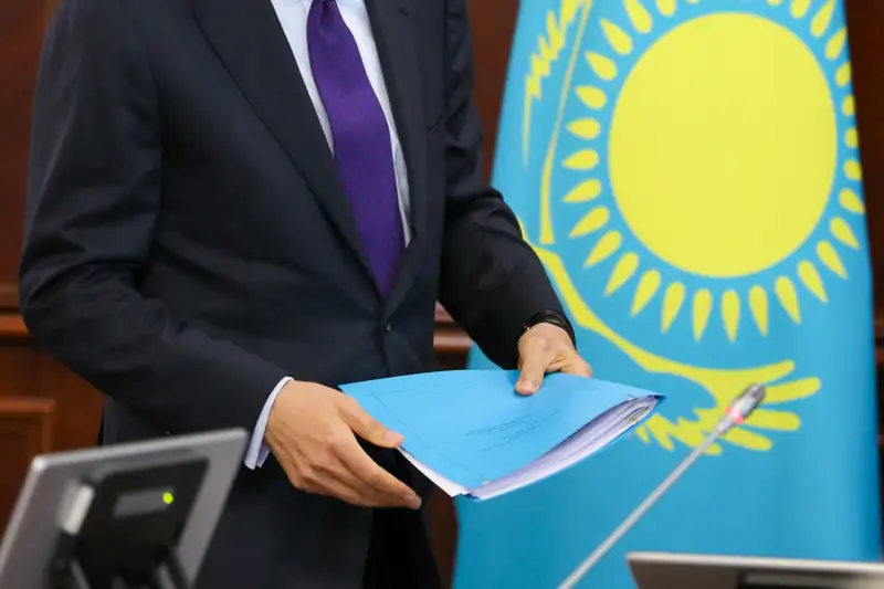 Госслужащий депутат мемқызметкер документ  құжат