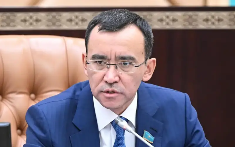 Маулен Ашимбаев