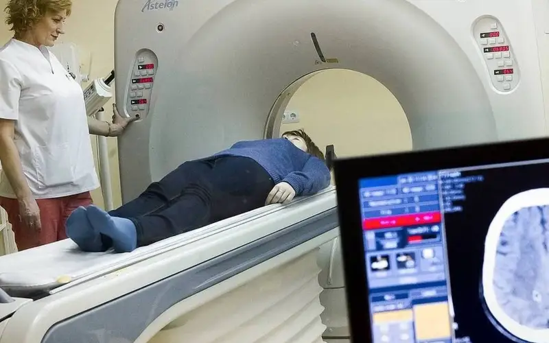 томография