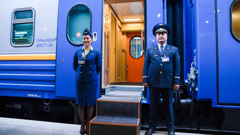 Поезд пойыз жд вагон проводник поезда пойыз жолсерігі