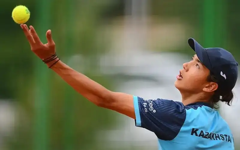 Амир Омарханов